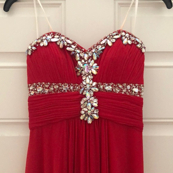 Red strapless formal dress - Picture 1 of 4